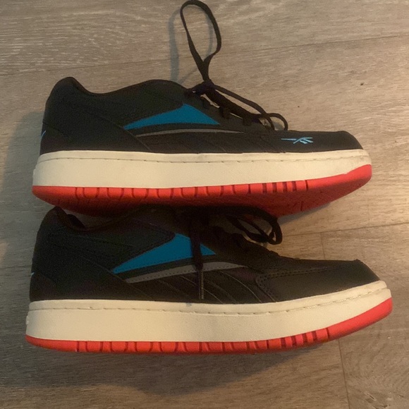 Reebok sneaker - Picture 3 of 4